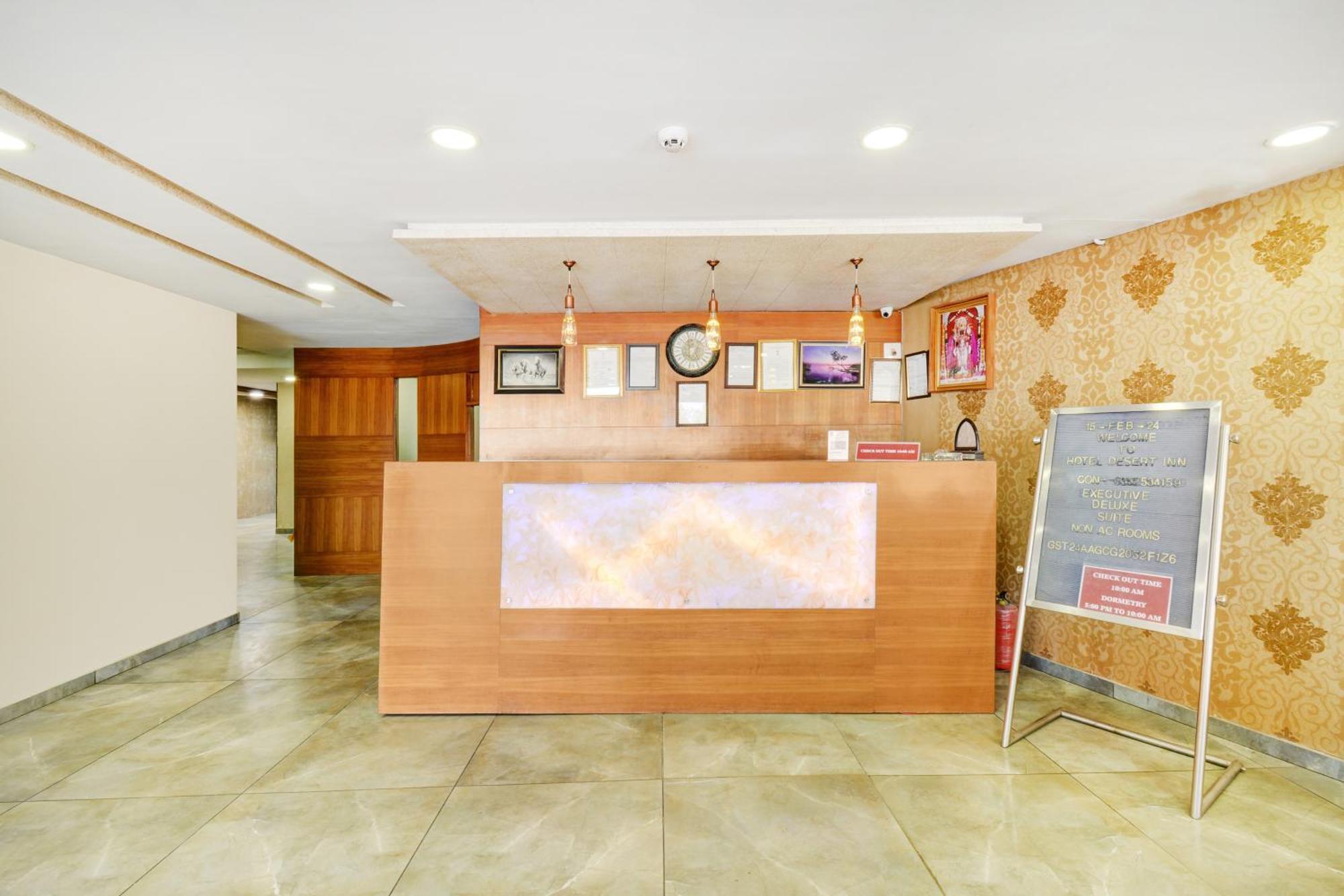Hotel Desert Inn Tharad Екстер'єр фото