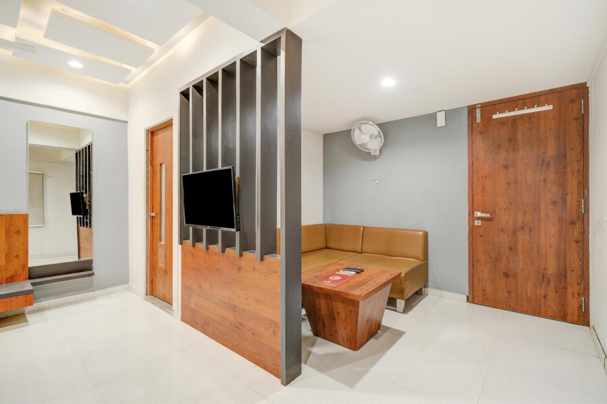 Hotel Desert Inn Tharad Екстер'єр фото
